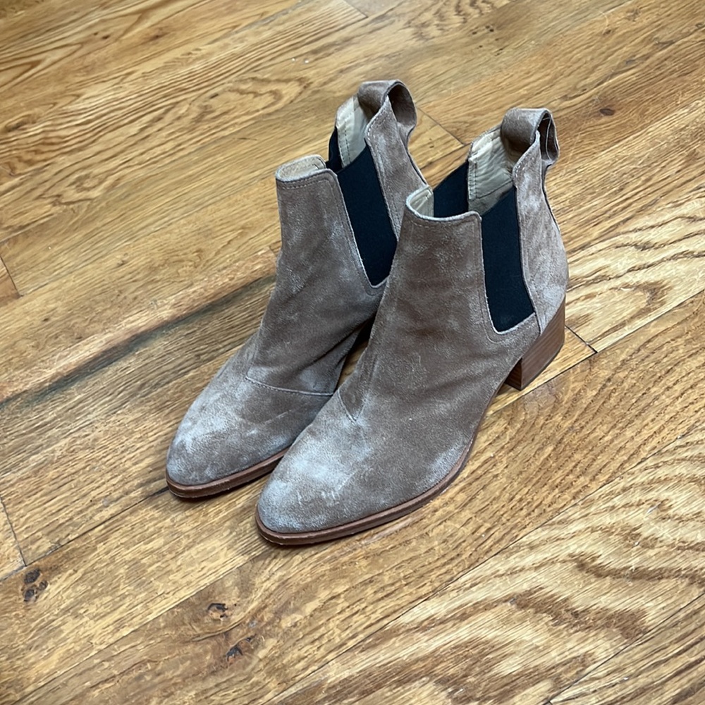 EUC Rag & Bone suede boots. - Picture 5 of 5